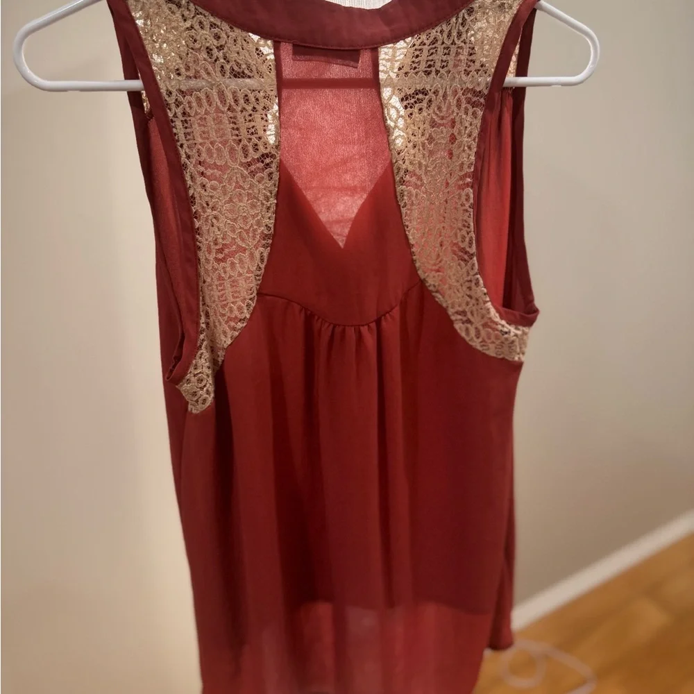 Elegant Burgundy Lace Blouse - Picture 4 of 5